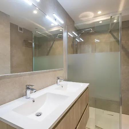 Sydney - 0902 + Park. Kty250 *